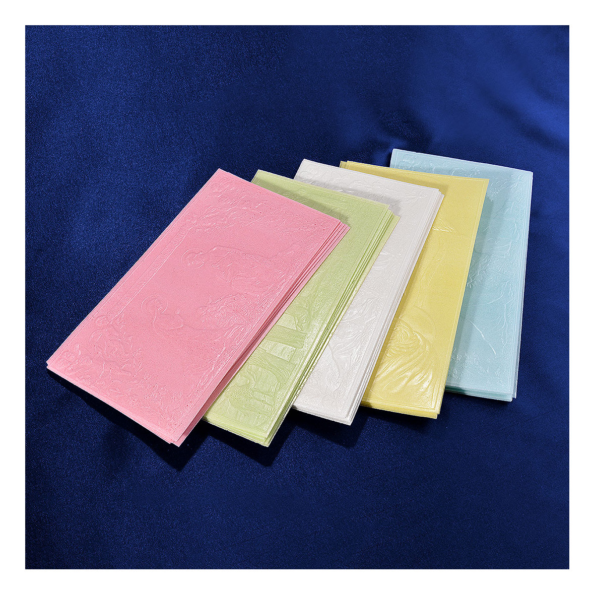 Opłatek duży, kolorowy, opakowanie 50 sztuk